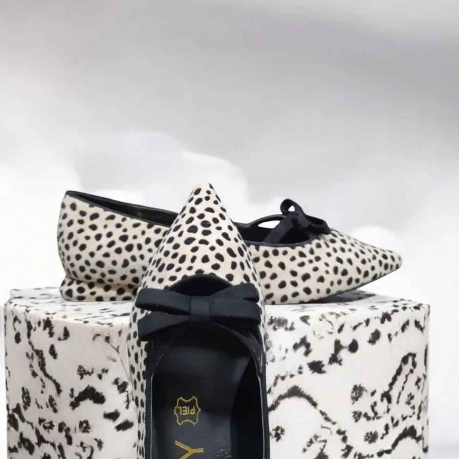bailarina_estampada_h_ani_0.webp Calzaro Zapatos De Tac贸n | Bailarinas | Bailarina Estampada 574H945 Animal Print con Tirina.