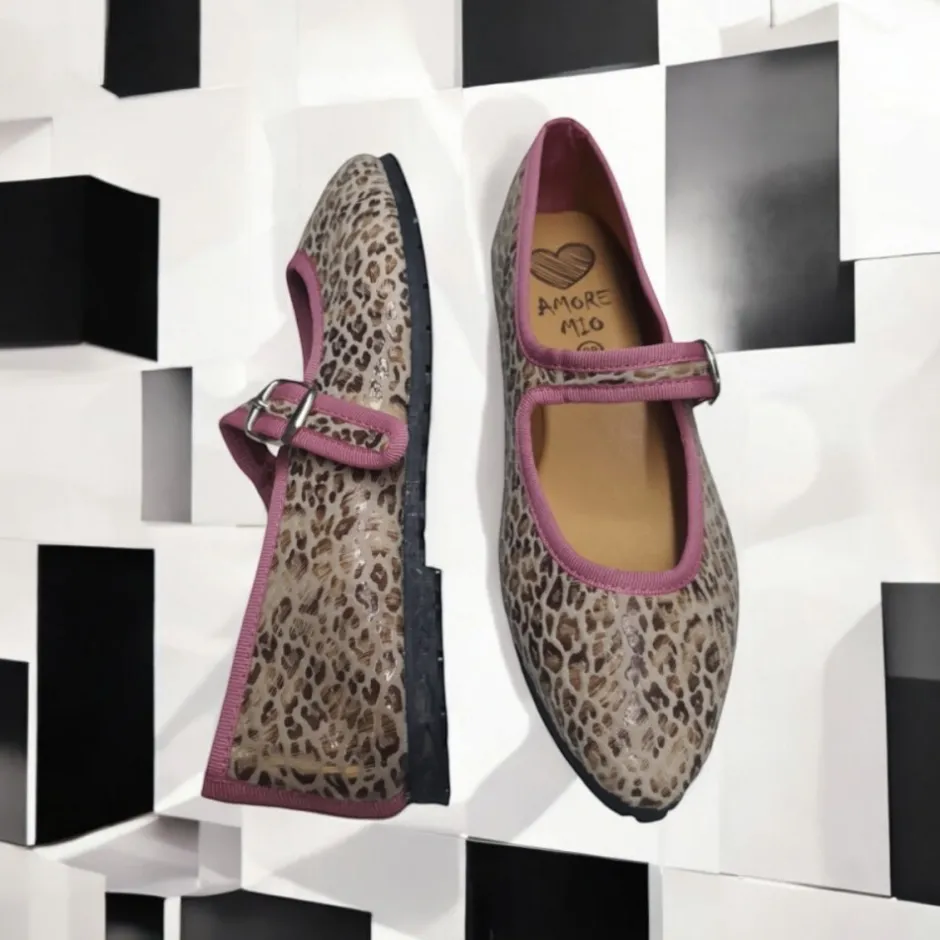 bailarinas_venecianas_tra_3-2.webp Calzaro Casual | Bailarinas | Bailarinas Venecianas Trabilla de Mujer Berta en Piel Beige Leopardo