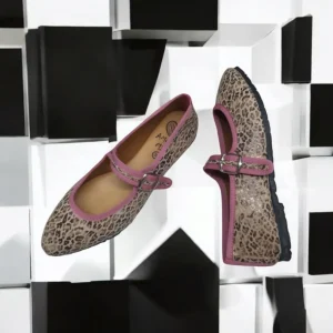 Calzaro Casual | Bailarinas | Bailarinas Venecianas Trabilla de Mujer Berta en Piel Beige Leopardo