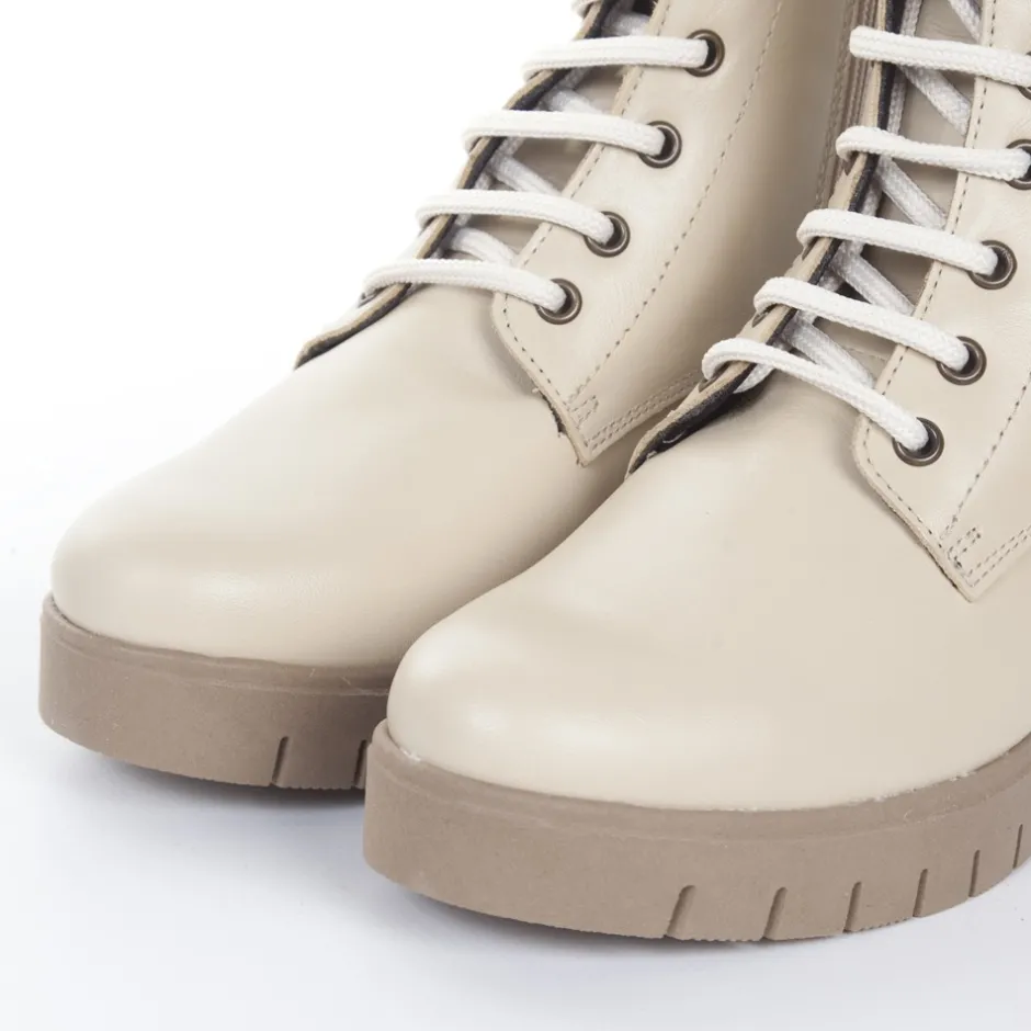 bota_cordon__crema_hielo_4.webp Calzaro Botas Bajas Y Botines | Bota Cordon 36 Crema Hielo