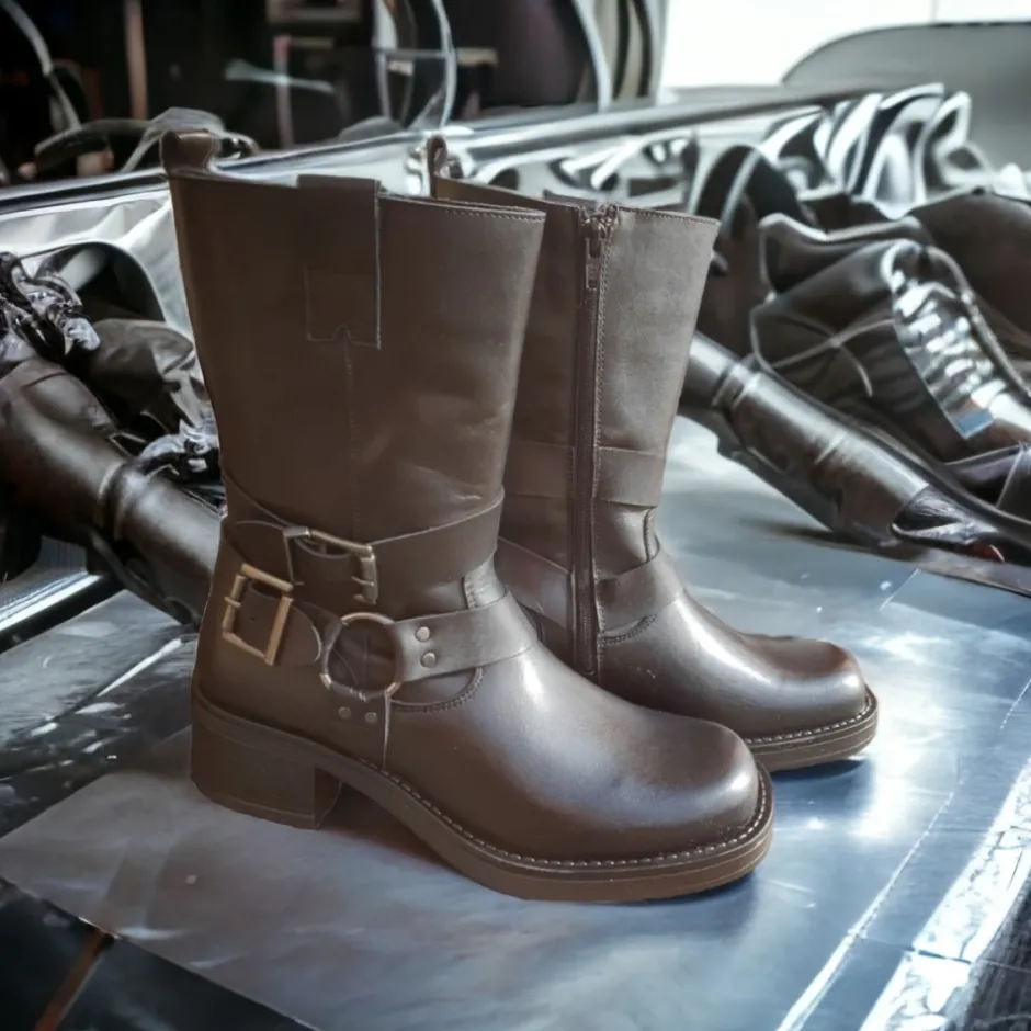 bota_motera_coralina_negr_10.webp Calzaro Botas Y Botines Mujer | Botas Bajas Y Botines | Bota Motera Coralina Negro