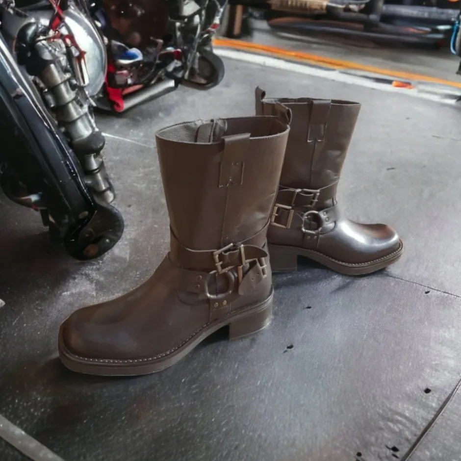 bota_motera_coralina_negr_14.webp Calzaro Botas Y Botines Mujer | Botas Bajas Y Botines | Bota Motera Coralina Negro