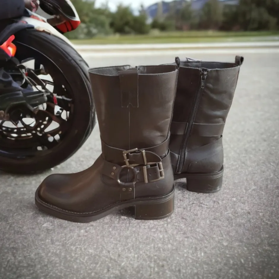 bota_motera_coralina_negr_9.webp Calzaro Botas Y Botines Mujer | Botas Bajas Y Botines | Bota Motera Coralina Negro