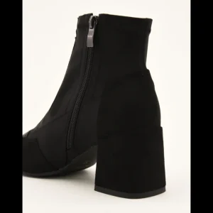 Calzaro Botas Y Botines Mujer | Botines en Negro 462J006 con Cremallera Frontal.