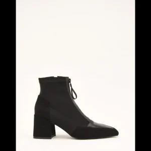 Calzaro Botas Y Botines Mujer | Botines en Negro 462J006 con Cremallera Frontal.