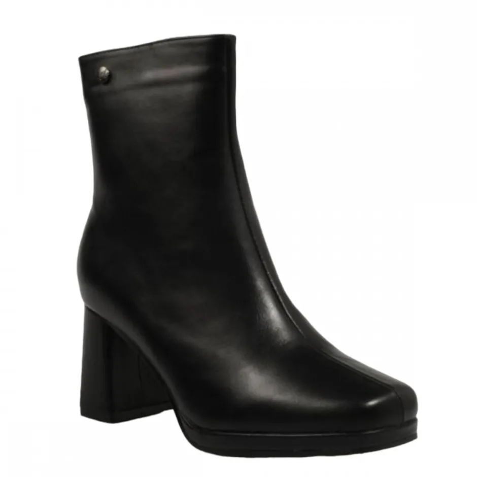 botn_liso_napa_plataforma_0.webp Calzaro Botas Bajas Y Botines | Botín Liso Napa Plataforma 23187 Negro.
