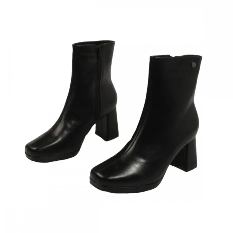 botn_liso_napa_plataforma_1.webp Calzaro Botas Bajas Y Botines | Botín Liso Napa Plataforma 23187 Negro.