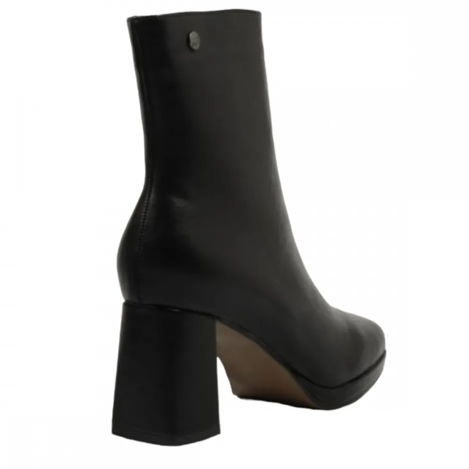 botn_liso_napa_plataforma_4.webp Calzaro Botas Bajas Y Botines | Botín Liso Napa Plataforma 23187 Negro.