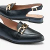 Calzaro Zapatos De Tac贸n | Bailarinas | Mocasines de Mujer 5785 Destalonados en Piel Laminada con Adorno Cadena Metálica Azul.