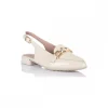 Calzaro Zapatos De Tac贸n | Bailarinas | Mocasines de Mujer 5784 Destalonados en Piel Charol con Adorno Cadena Metálica Crema.