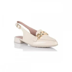 Calzaro Zapatos De Tac贸n | Bailarinas | Mocasines de Mujer 5784 Destalonados en Piel Charol con Adorno Cadena Metálica Crema.