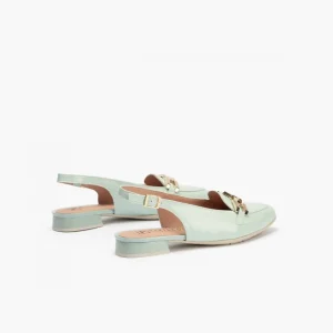 Calzaro Zapatos De Tac贸n | Bailarinas | Mocasines de Mujer 5784 Destalonados en Piel Charol con Adorno Cadena Metálica Azul Turquesa.