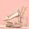 Calzaro Mocasines | Mocasines de Mujer 5641 en Piel Laminada con Adorno y Tacón Bajo Dorado