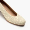 Calzaro Confort | Salón Mujer Grabado Tacon Medio 5092 Crema Beige
