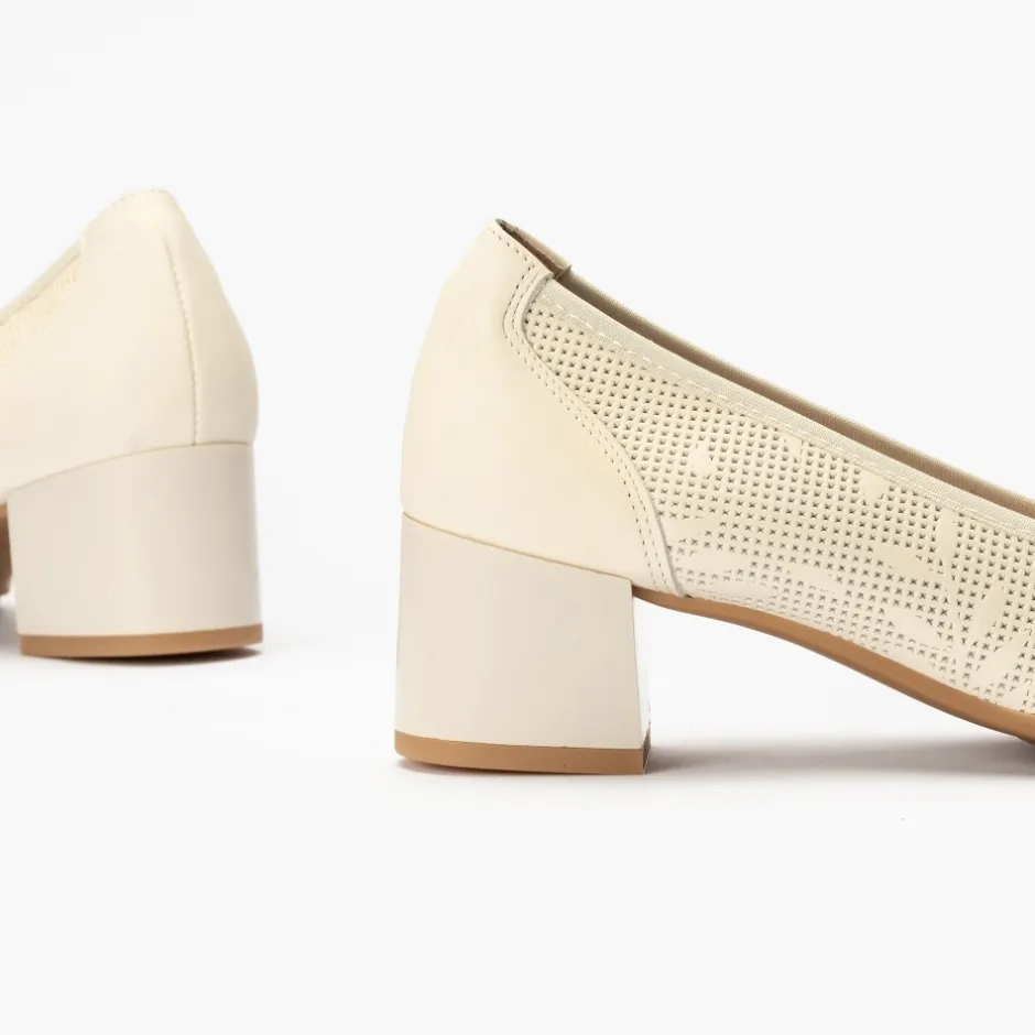 saln_mujer_grabado_tacon__1.webp Calzaro Confort | Salón Mujer Grabado Tacon Medio 5092 Crema Beige
