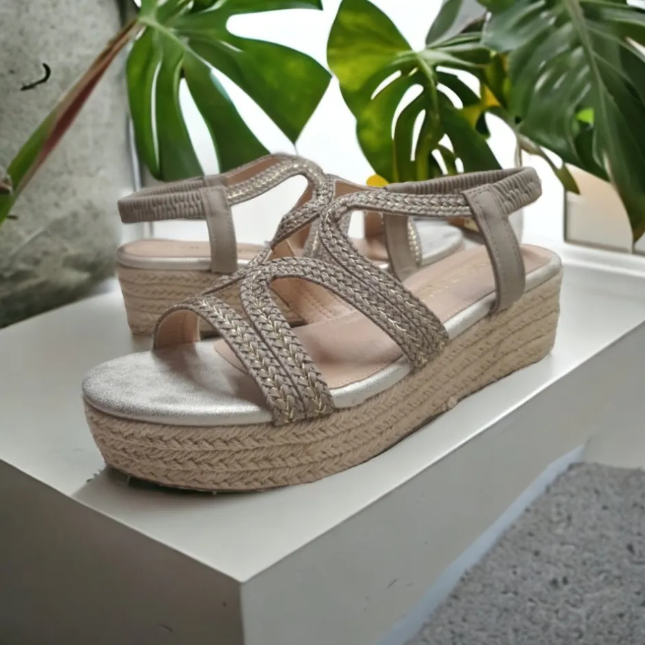 sandalia_cua_yute__gris_t_3.webp Calzaro Sandalias | Alpargatas | Sandalia Cuña Yute 23526 Gris Tiras Trenza