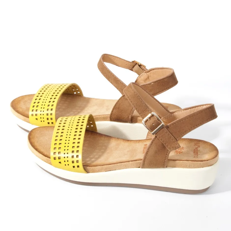 sandalia_plana__mostaza_4.webp Calzaro Sandalias | Sandalia plana 277 mostaza
