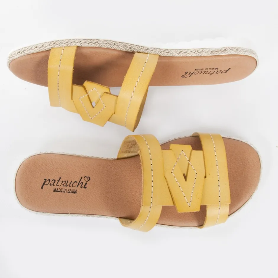 sandalia_plana__mostaza_7-1.webp Calzaro Sandalias | Sandalia plana 5024 mostaza