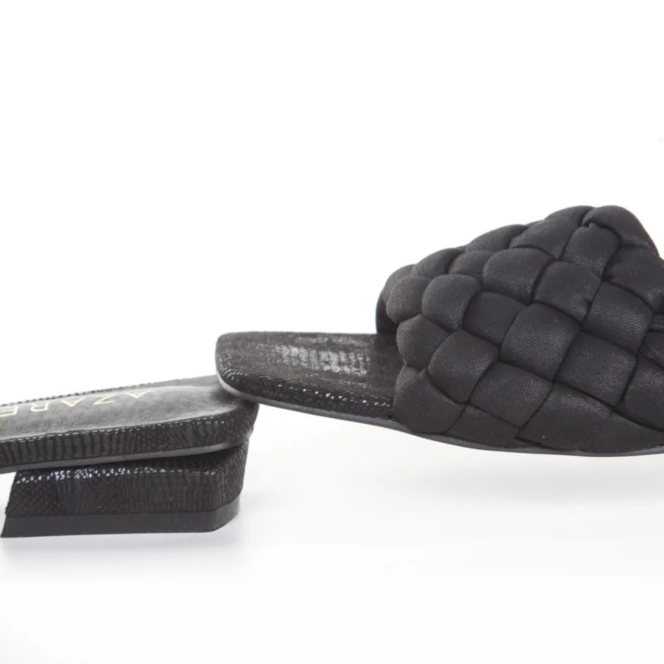 sandalia_tacn_bajo_pala_a_5.webp Calzaro Zuecos | Zapatos De Tac贸n | Sandalia Tacón Bajo Pala Acolchada Negro 164