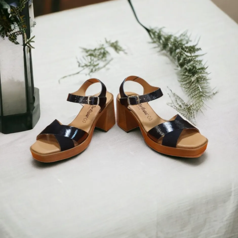 sandalias_de_tacn__charol_2-1.webp Calzaro Zapatos De Tac贸n | Sandalias de Tacón 78045 Charol Negro.