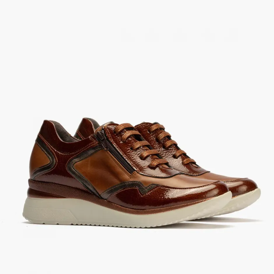 zapato_deportivo_charol_c_1-2.webp Calzaro Deportivas | Confort | Zapato Deportivo Charol con Cremallera para Mujer 10210 color Cuero.