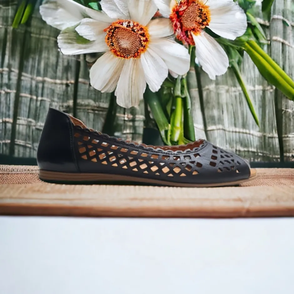 zapato_saln_piel__despunt_0.webp Calzaro Bailarinas | Sandalias | Zapato Salón Piel 24497 Despuntado Laser Negro.