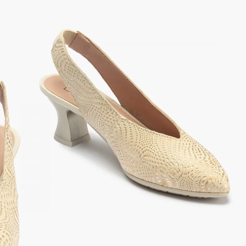 zapatos_de_saln_de_mujer__2-2.webp Calzaro Zapatos De Tac贸n | Zapatos de Salón de Mujer Destalonado 5750 en Piel y Tacón Embudo Dorado.