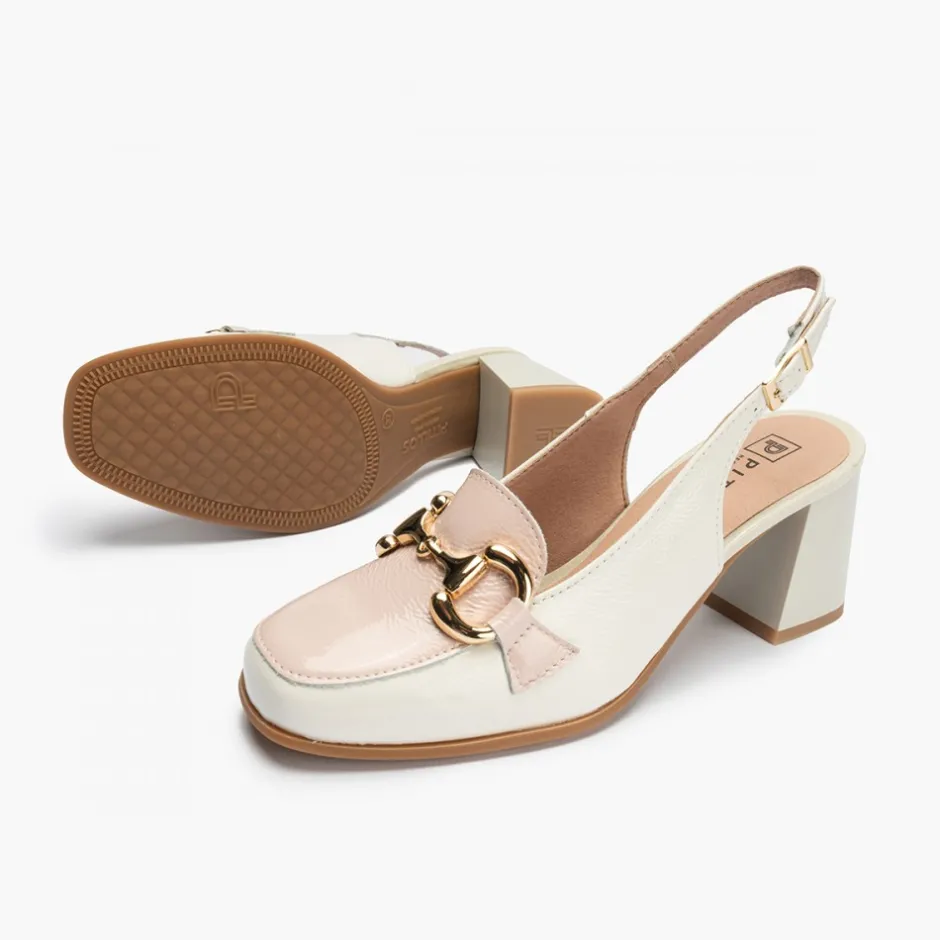 zapatos_de_saln_de_mujer__2-6.webp Calzaro Zapatos De Tac贸n | Zapatos de Salón de Mujer 5795 Destalonado en Piel Charol con Adorno Hebilla Metálica y Tacón Bloque Blanco.