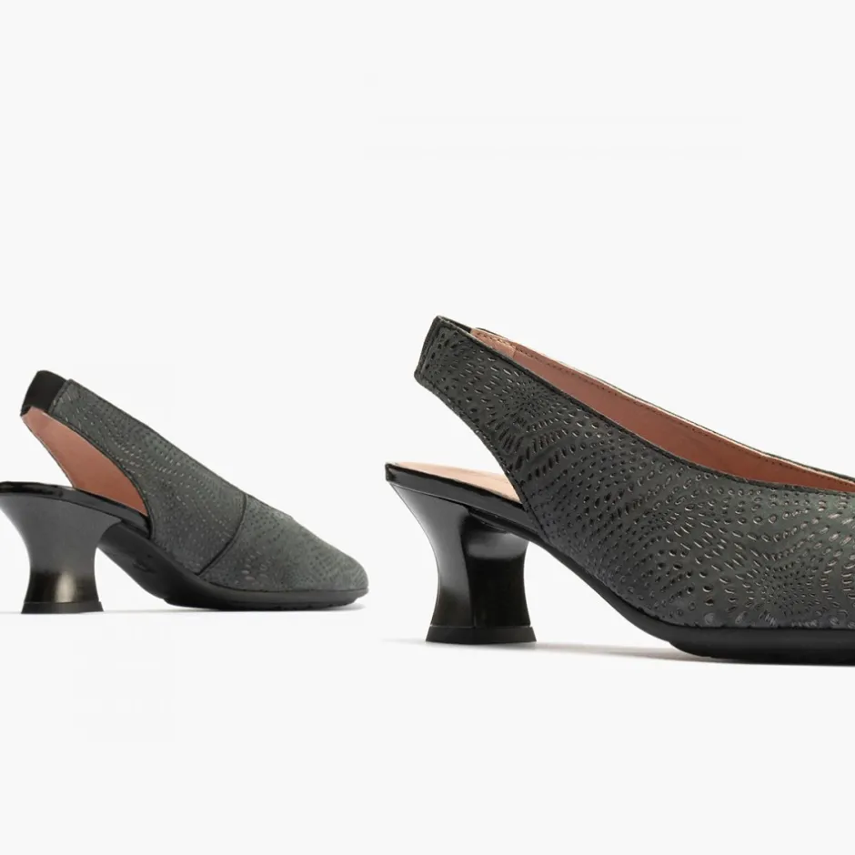 zapatos_de_saln_de_mujer__3-4.webp Calzaro Zapatos De Tac贸n | Zapatos de Salón de Mujer Destalonado 5750 en Piel y Tacón Embudo Azul.