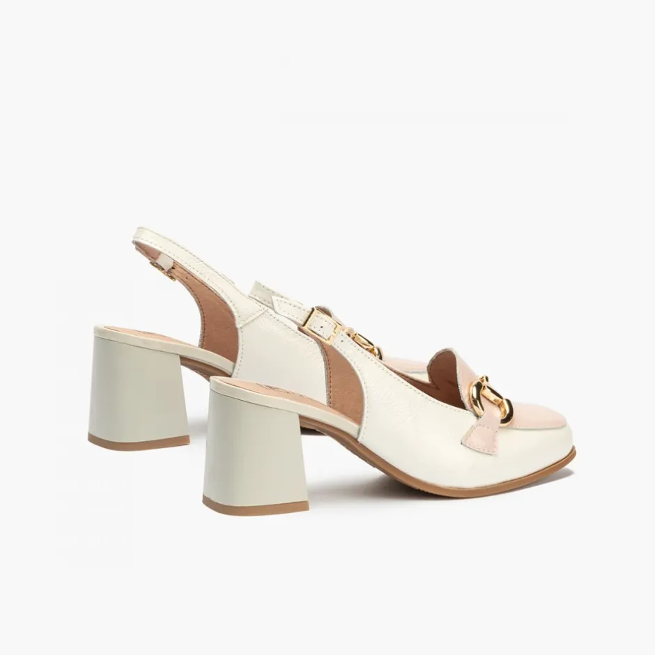 zapatos_de_saln_de_mujer__3-6.webp Calzaro Zapatos De Tac贸n | Zapatos de Salón de Mujer 5795 Destalonado en Piel Charol con Adorno Hebilla Metálica y Tacón Bloque Blanco.