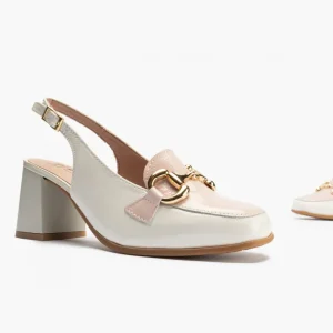 Calzaro Zapatos De Tac贸n | Zapatos de Salón de Mujer 5795 Destalonado en Piel Charol con Adorno Hebilla Metálica y Tacón Bloque Blanco.