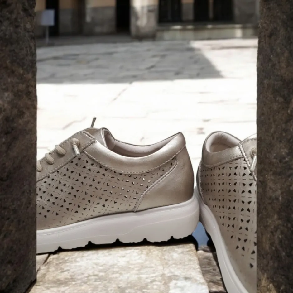 zapatos_sneakers_picadito_2-1.webp Calzaro Confort | Zapatos Sneakers Picaditos Cordones Slip-on 422 Bronce