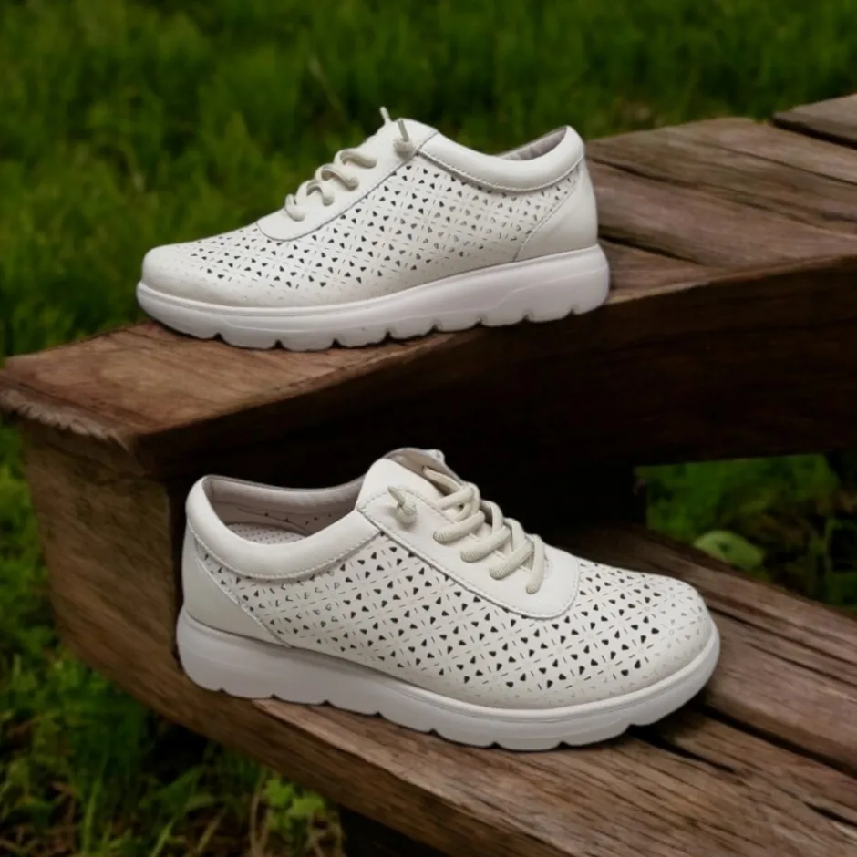 zapatos_sneakers_picadito_6.webp Calzaro Confort | Zapatos Sneakers Picaditos Cordones Slip-on 422 Beige.