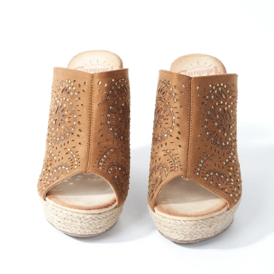 zueco_cua__camel_1.webp Calzaro Zuecos | Zueco Cuña 219 Camel