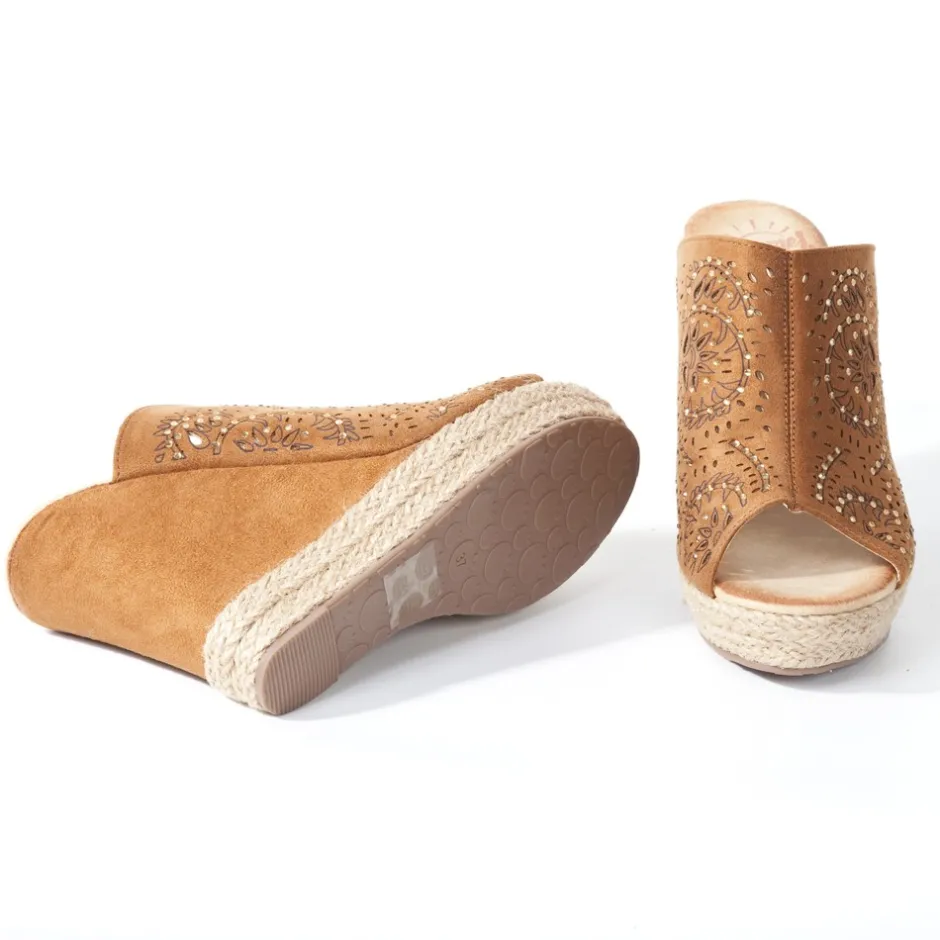 zueco_cua__camel_7.webp Calzaro Zuecos | Zueco Cuña 219 Camel