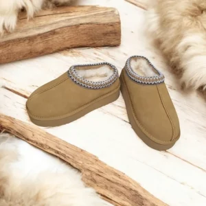 Calzaro Zuecos | Casual | Zueco Pelo Berdun  Serraje Cuero Tipo Australiano.