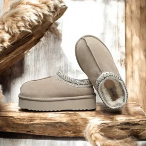 Calzaro Zuecos | Casual | Zueco Pelo Berdun Serraje Beige Tipo Australiano.