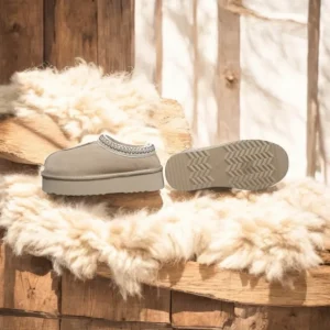Calzaro Zuecos | Casual | Zueco Pelo Berdun Serraje Beige Tipo Australiano.
