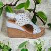 Calzaro Sandalias | Zueco Piel Cuña 23401 Laser Blanco .