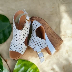 Calzaro Sandalias | Zueco Piel Cuña 23401 Laser Blanco .